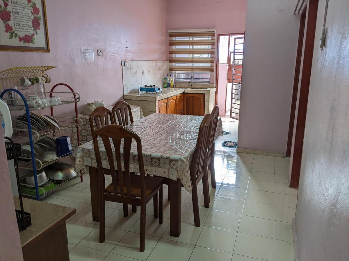 Aryani Homestay Kampong Kelemak 客房 照片