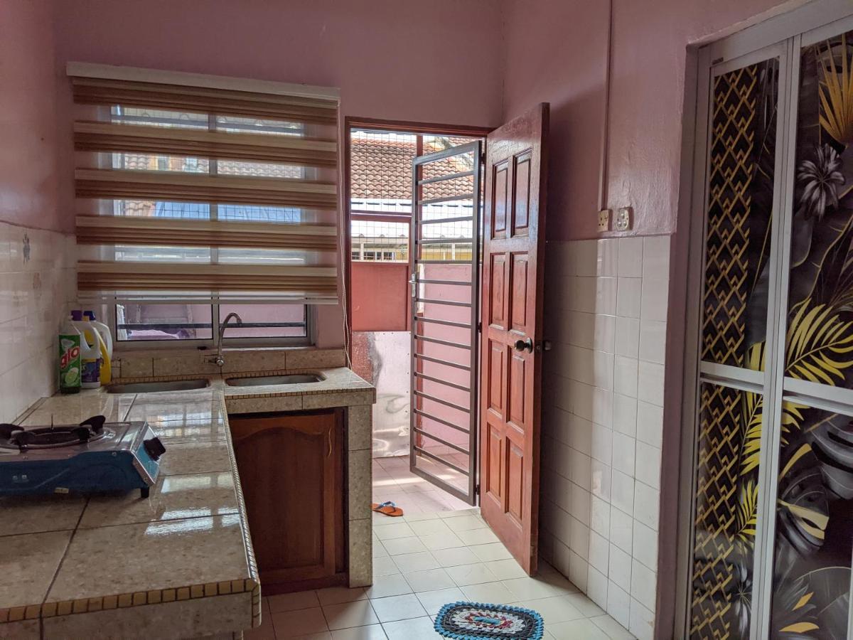 Aryani Homestay Kampong Kelemak 客房 照片